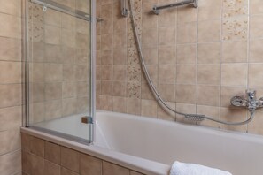 Uklassifisert bilde, 5 av 16, knapp