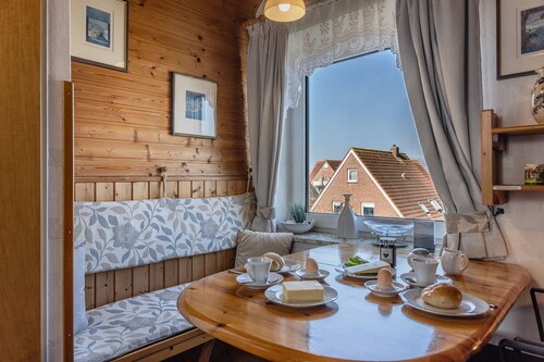 Das einfach ausgestattete Appartement Am Seestern Carolinensiel erwartet Sie mit