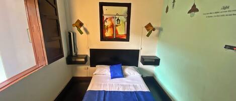 Room | Free WiFi