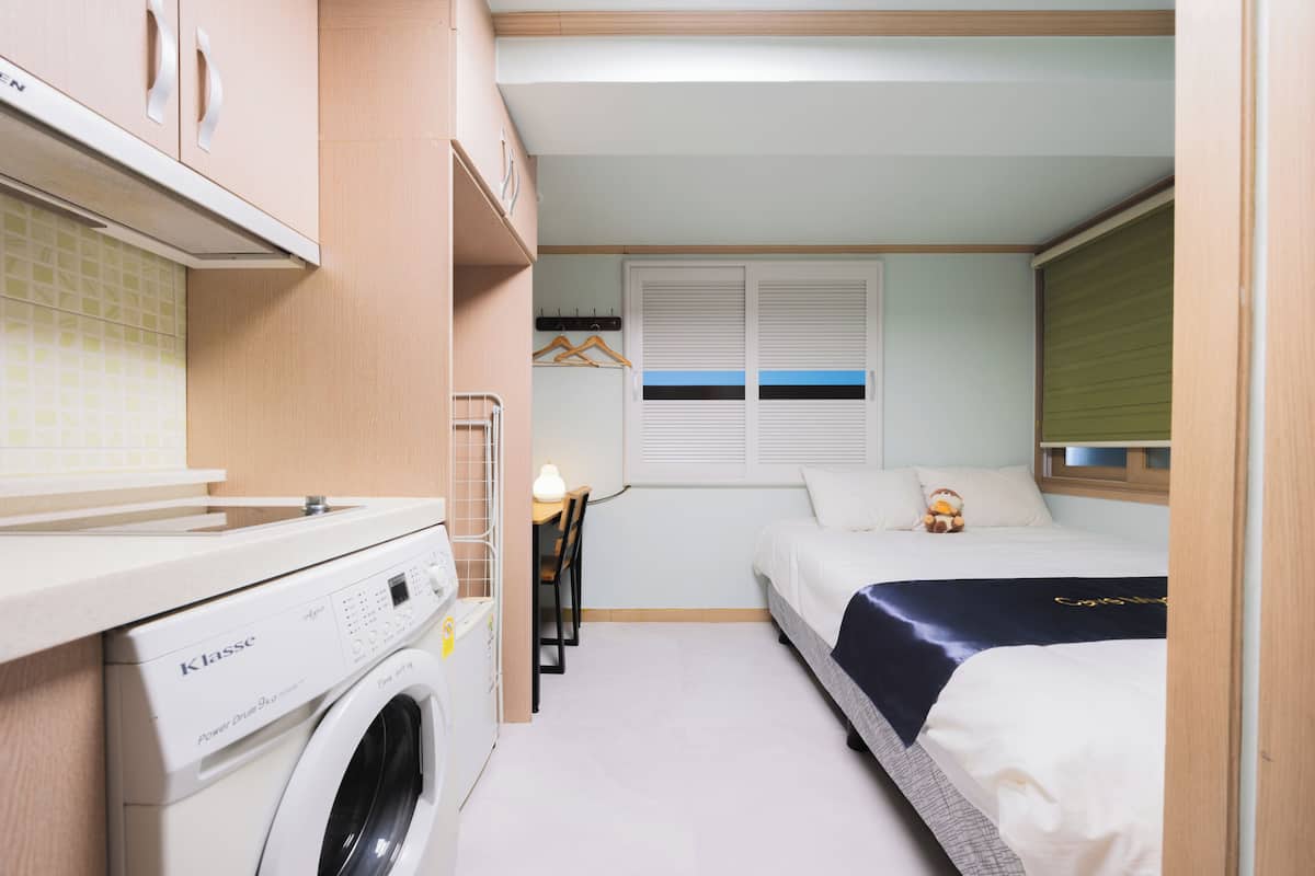 Kamar Deluks, 1 Tempat Tidur Queen | Tempat tidur Tempur-Pendic dan ruang kerja ramah laptop