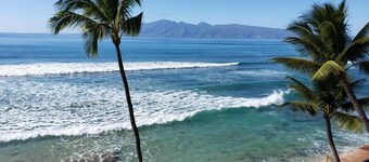 Top floor, direct oceanfront views, & remodeled Kaleialoha gem.