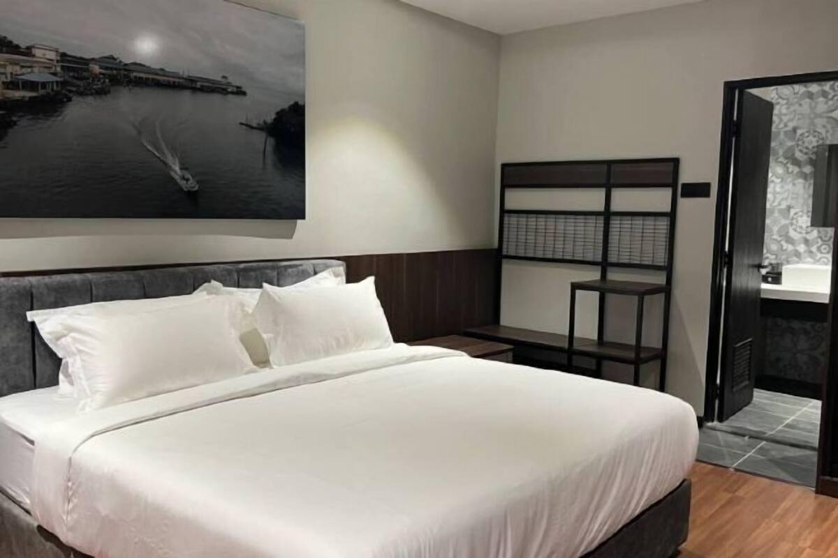 Minibar, in-room safe, blackout drapes, iron/ironing board