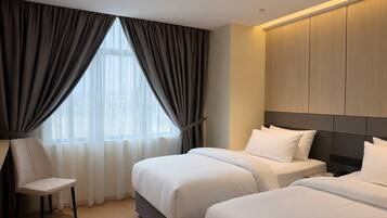Minibar, in-room safe, blackout curtains