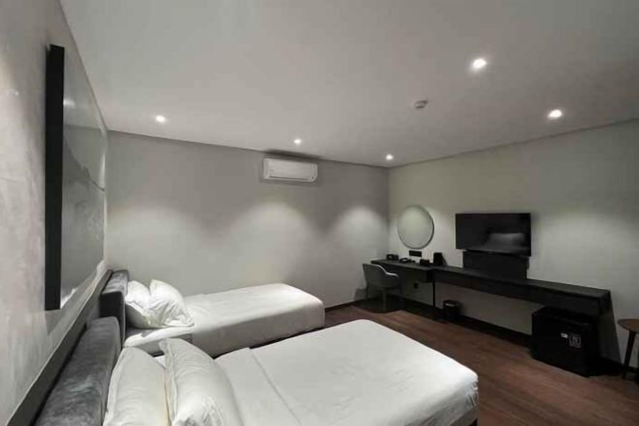 Minibar, in-room safe, blackout drapes, iron/ironing board