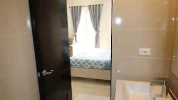 1 bedroom, iron/ironing board, WiFi, bed sheets