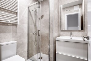 Hårføner og håndklær