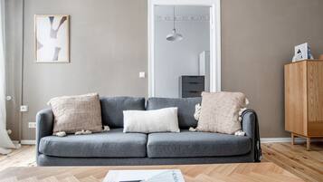 Fernseher, Stereoanlage