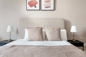 2 chambres, fer et planche à repasser, Wi-Fi, literie fournie