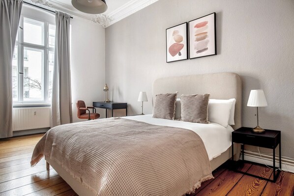 2 bedrooms, iron/ironing board, WiFi, bed sheets