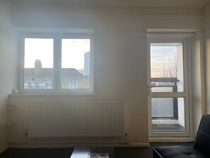 Interior - Central London Apartment Sleeps 6 (London)