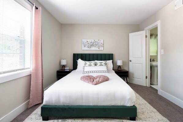 2 bedrooms, WiFi, bed sheets
