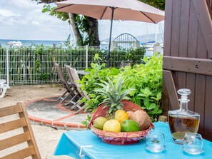 Outdoor dining - "Mer", Villa Bougainvillier (Les Trois-Îlets)