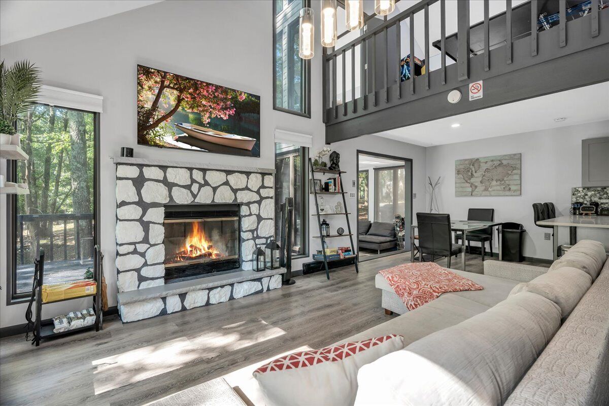 Retreat with Sauna, Jetted Tub, Game Room & Firepit