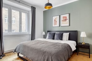 2 slaapkamers, een strijkplank/strijkijzer, wifi, beddengoed