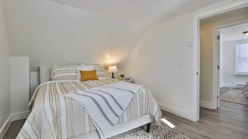 3 chambres, fer et planche à repasser, Wi-Fi, draps fournis