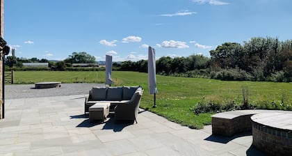 Luxury Studio Cottage at Foot of Yorkshire Wolds