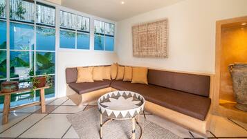 42-inch TV with cable channels