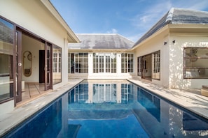 Outdoor pool - Villa Panchajanya (Seminyak)