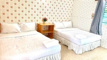 Standard Room for 4 | Free WiFi, bed sheets