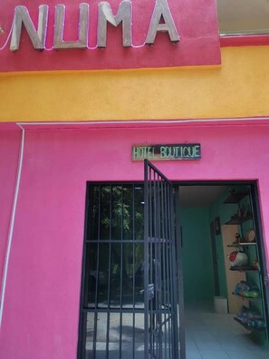 Fachada del alojamiento