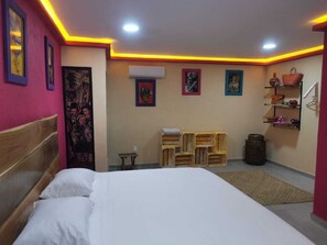 1 bedroom, free WiFi, bed sheets