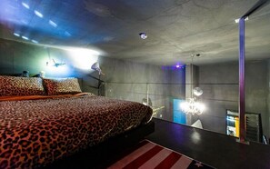 Chambre (F202 black)