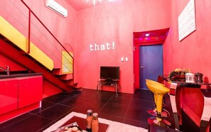 Habitación (F302 red)