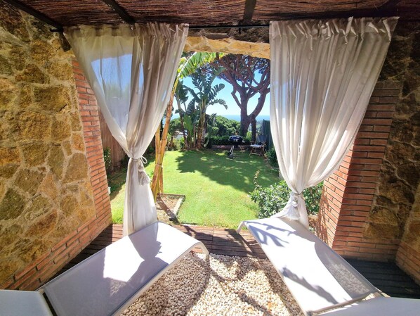 Property grounds - Mediterranean house with SEA VIEWS, garden and terrace. (Sant Feliu de Guíxols)