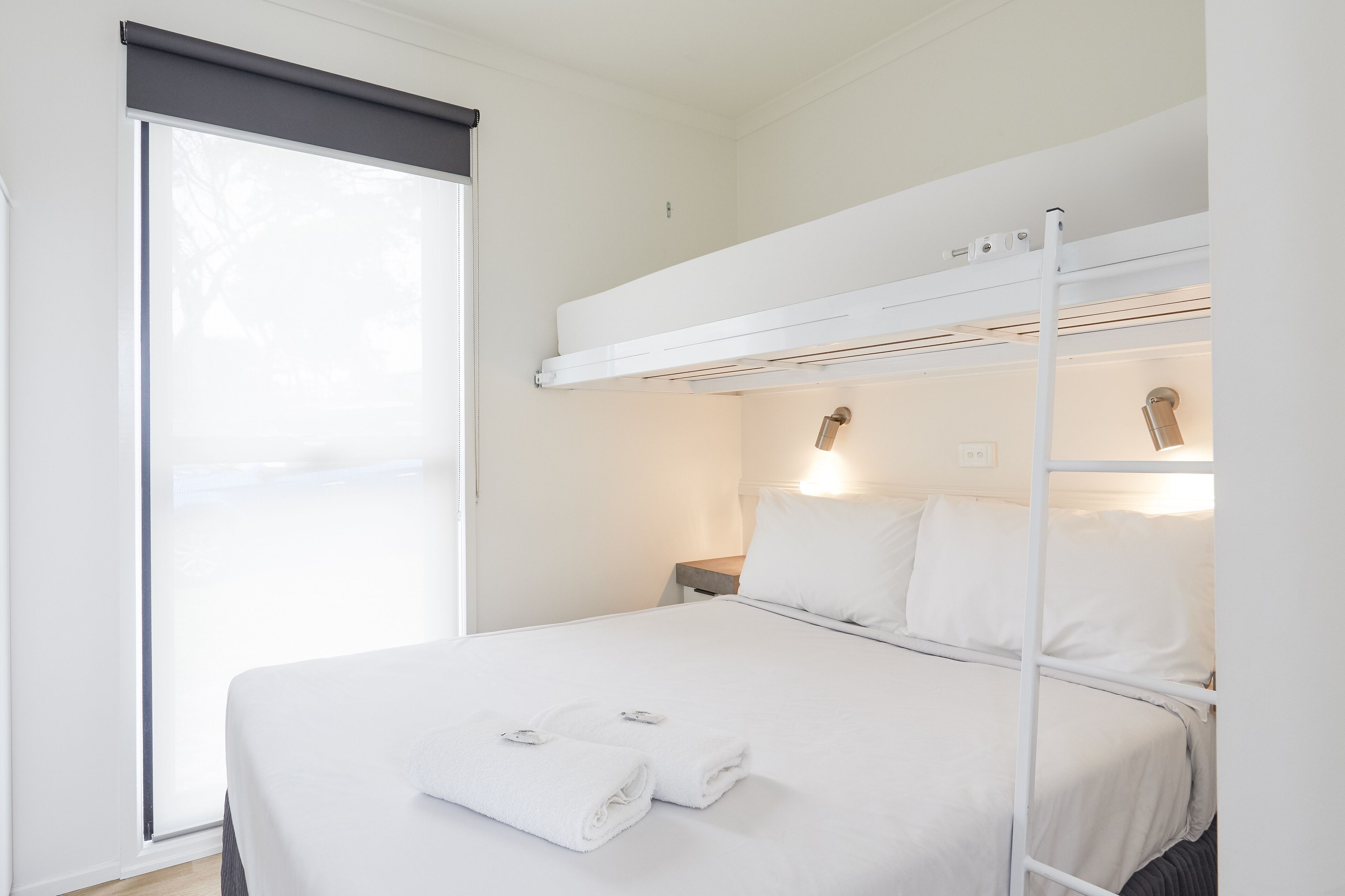 Soundproofing, free WiFi, bed sheets