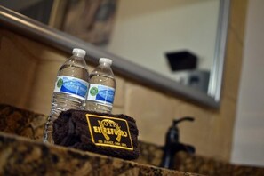 吹风机、加热地板(浴室)、毛巾