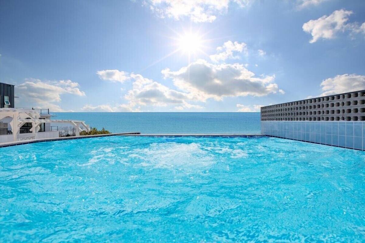 룸 (Outside Pool Villa (SPA) A-2)