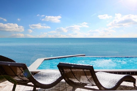 Room (Outside Pool Villa (SPA) A-2). Pool Villa 1-2 Pension
