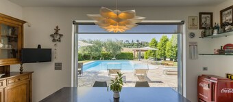 Schöne und elegante Villa mit Pool in Trecastelli, in der NÀhe von Senigallia, nur 12 km vom Meer en