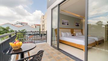 Een strijkplank/strijkijzer, wifi, beddengoed