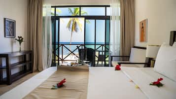 Deluxe Double Room, Ocean View | 1 bedroom, Egyptian cotton sheets, premium bedding, memory foam beds