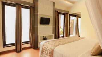 Deluxe Villa, 1 Bedroom, Private Pool | In-room safe, iron/ironing board, free WiFi