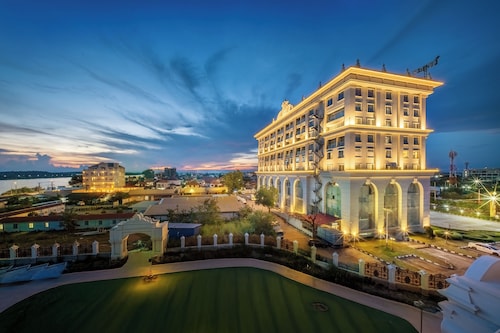 ST Hotel Wattay Airport