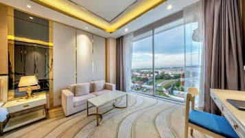 Deluxe Twin City View | Premium bedding, minibar, in-room safe, desk