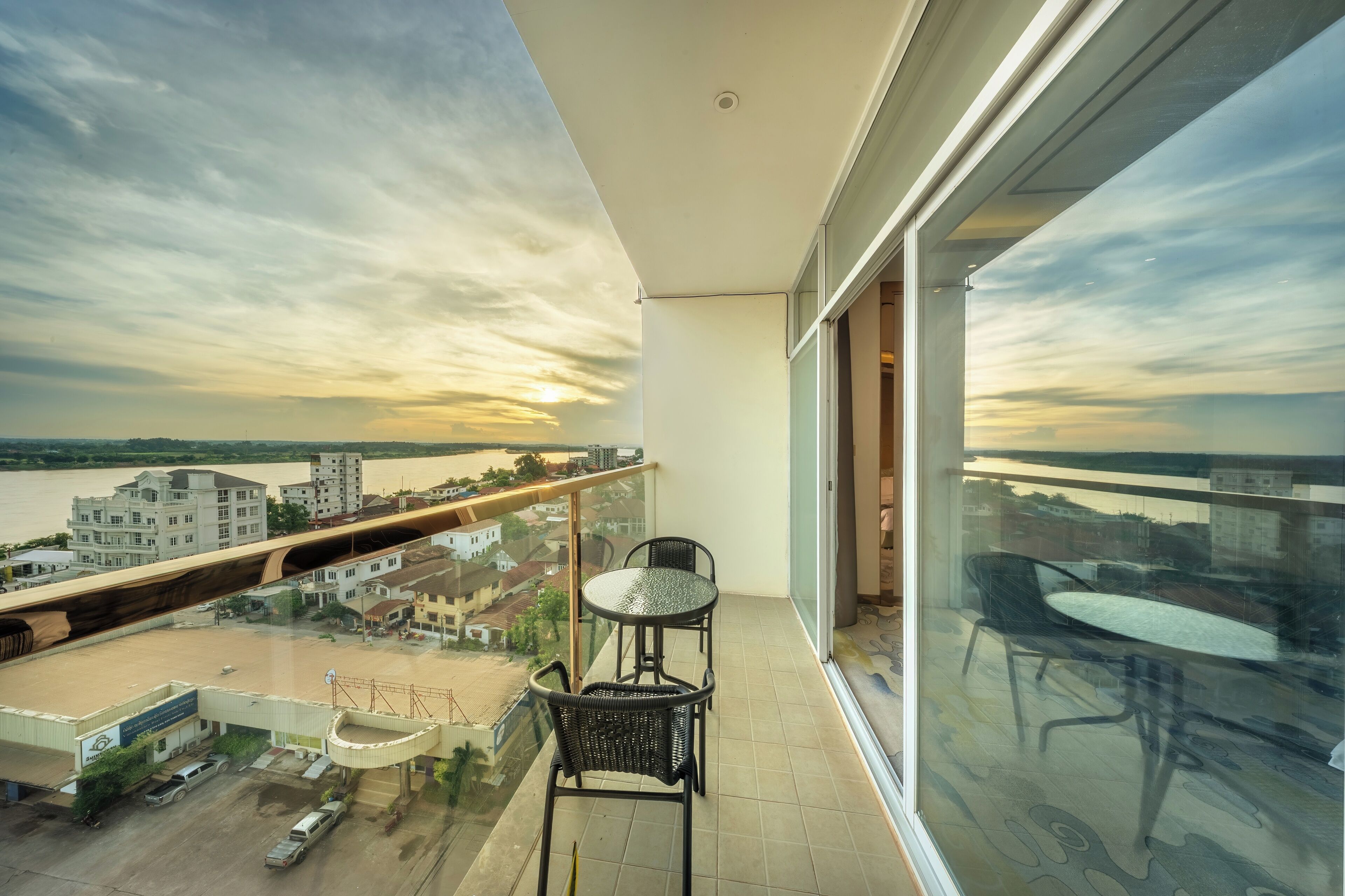 Habitación ejecutiva, vista al río | Vista al agua