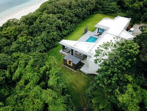 LUNA, Non Smoking | Premium bedding, down duvets, minibar, individually decorated - Villa El Cielo Ishigaki (Ishigaki)