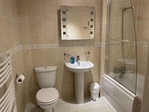 Hair dryer - 2 bedroom first floor apartment in Invergarry (Invergarry)