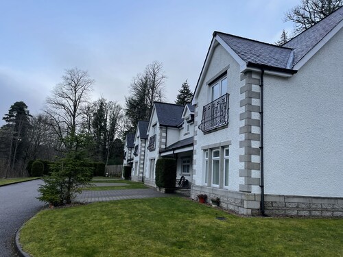 2 bedroom first floor apartment in Invergarry