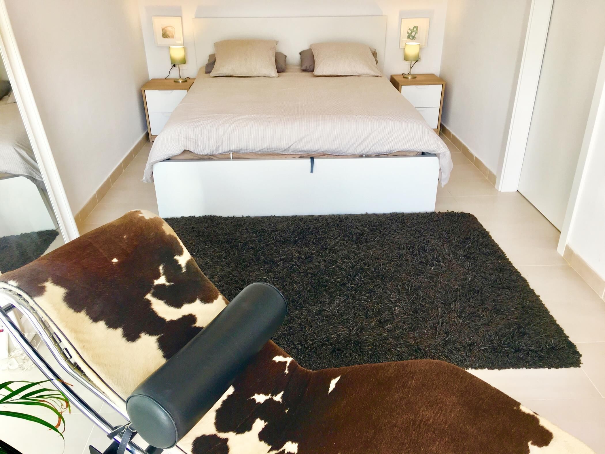 3 bedrooms, iron/ironing board, internet, bed sheets