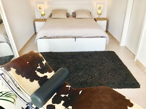 3 chambres, fer et planche à repasser, accès Internet, draps fournis