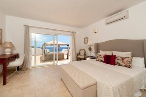 3 bedrooms, desk, free WiFi, bed sheets