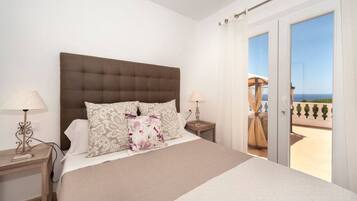 3 habitaciones, escritorio, wifi gratis y ropa de cama