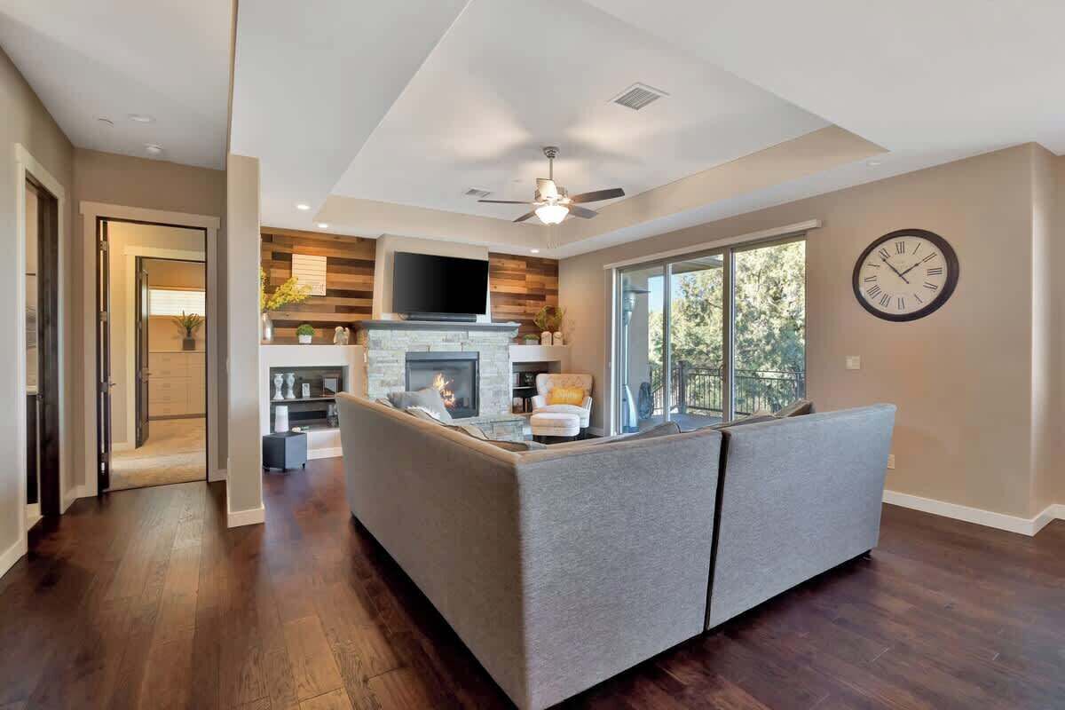 TV, fireplace, video games, offices
