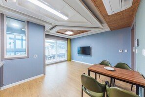 Room - Heart Blue Road Town Pension (Yeongdeok)