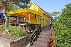 Room (Yellow) - Ganghwa Iris Pension (Incheon)