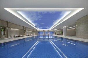室内游泳池